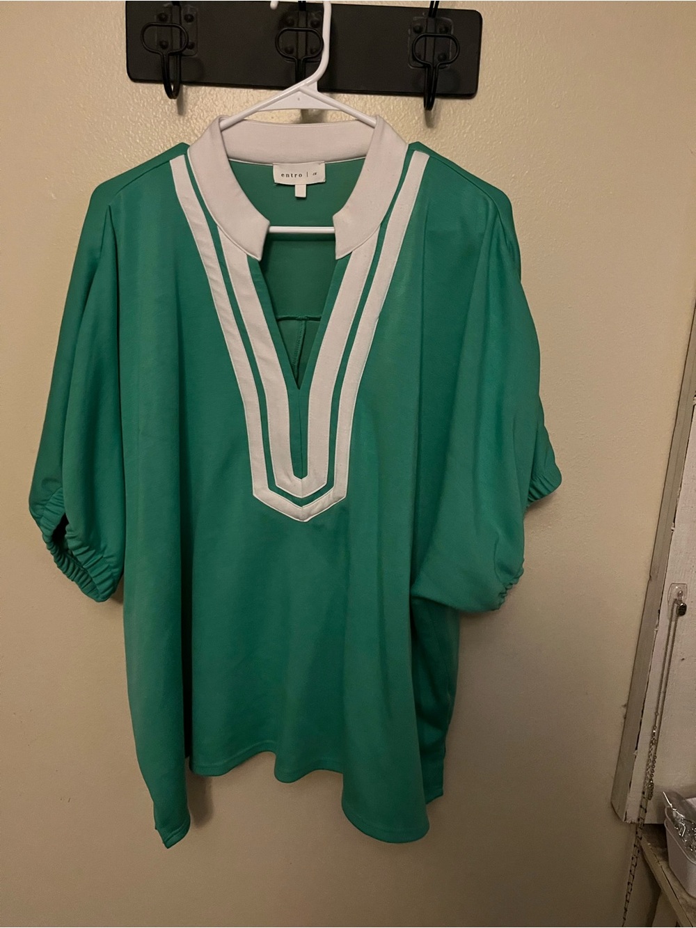 entro Emerald Split-Neck Tunic with White Trim